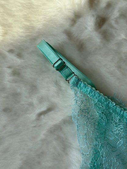 Mint lace set