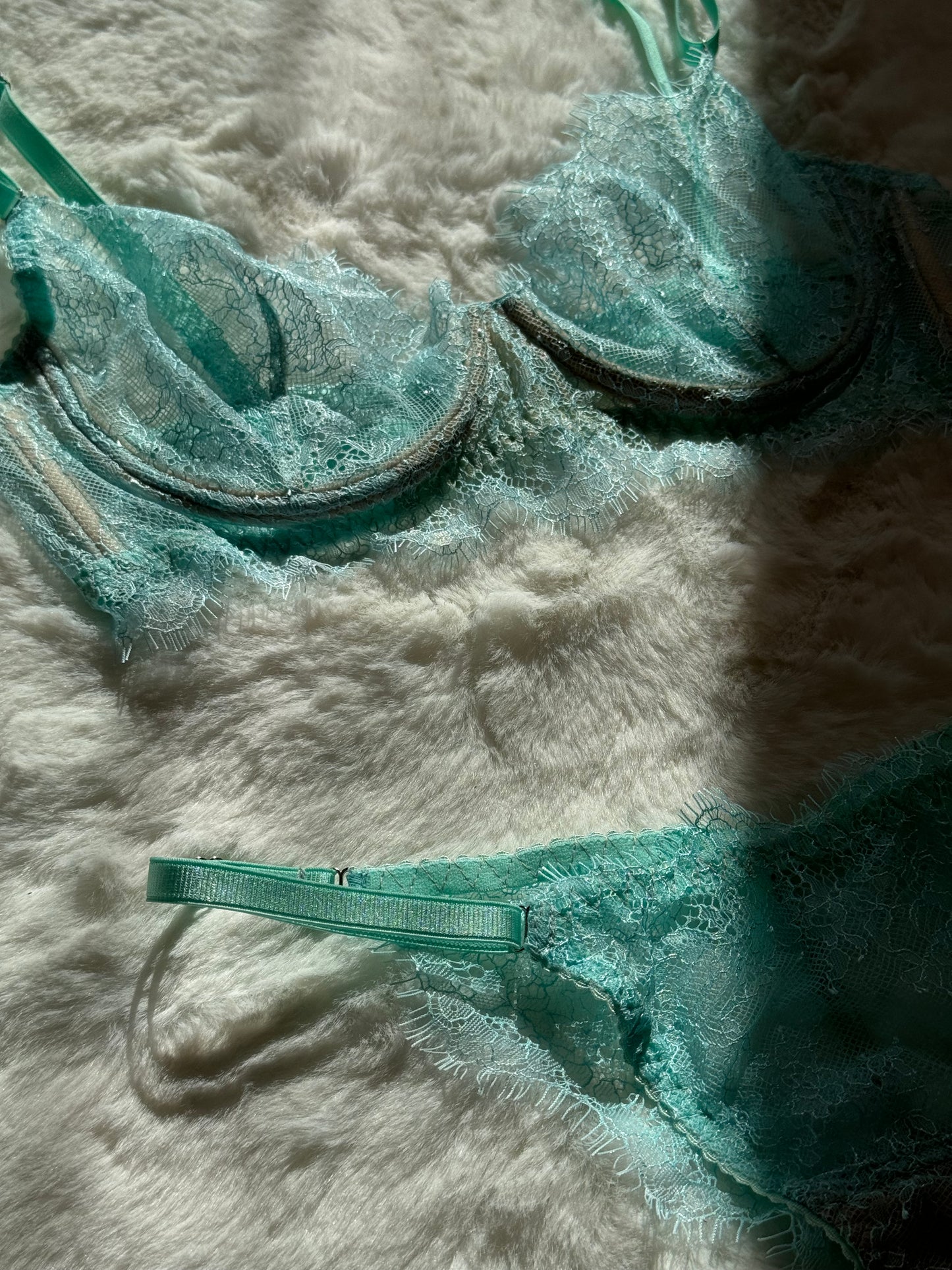 Mint lace set